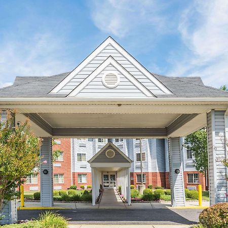 Microtel Inn & Suites By Wyndham Philadelphia Airport Exterior photo